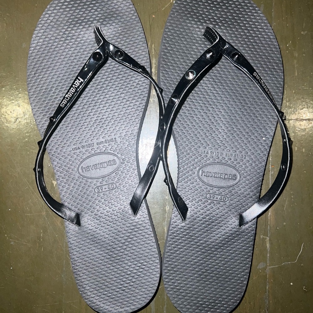 Havaianas Women's Gray and Black Sandals